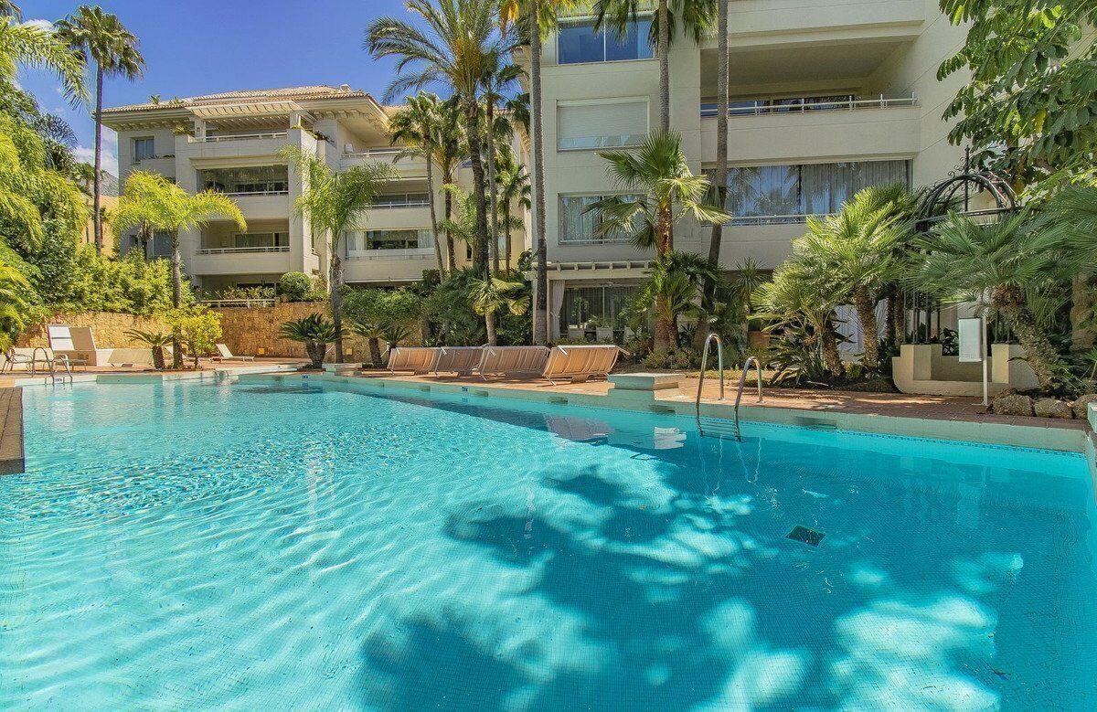 Penthouse duplex de 3 dormitoare în Nagueles, Marbella