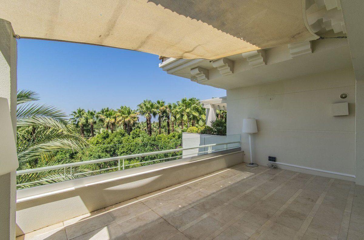 Penthouse duplex de 3 dormitoare în Nagueles, Marbella 3