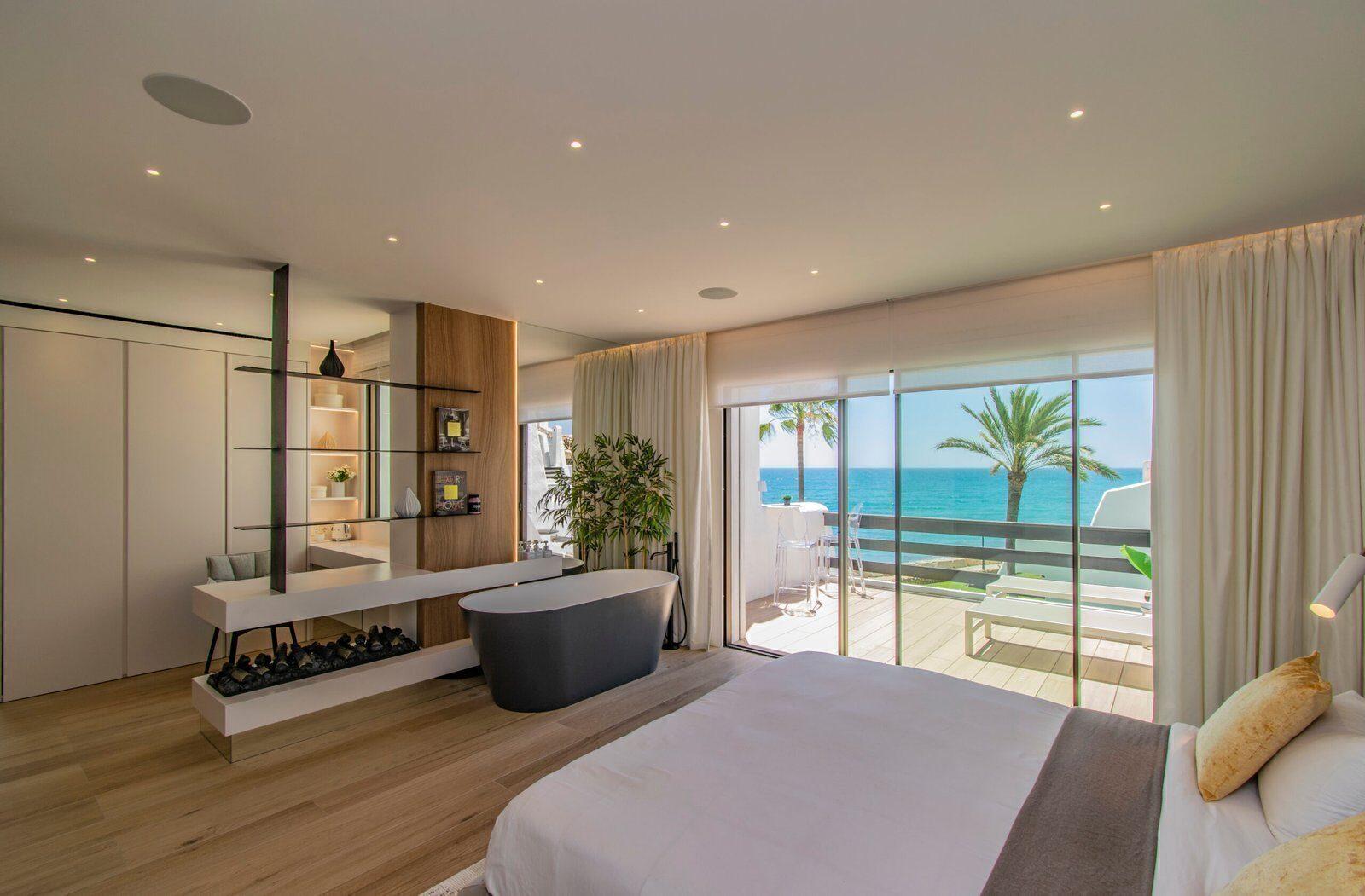 Casă cu 4 dormitoare pe malul mării în Golden Mile, Marbella 7