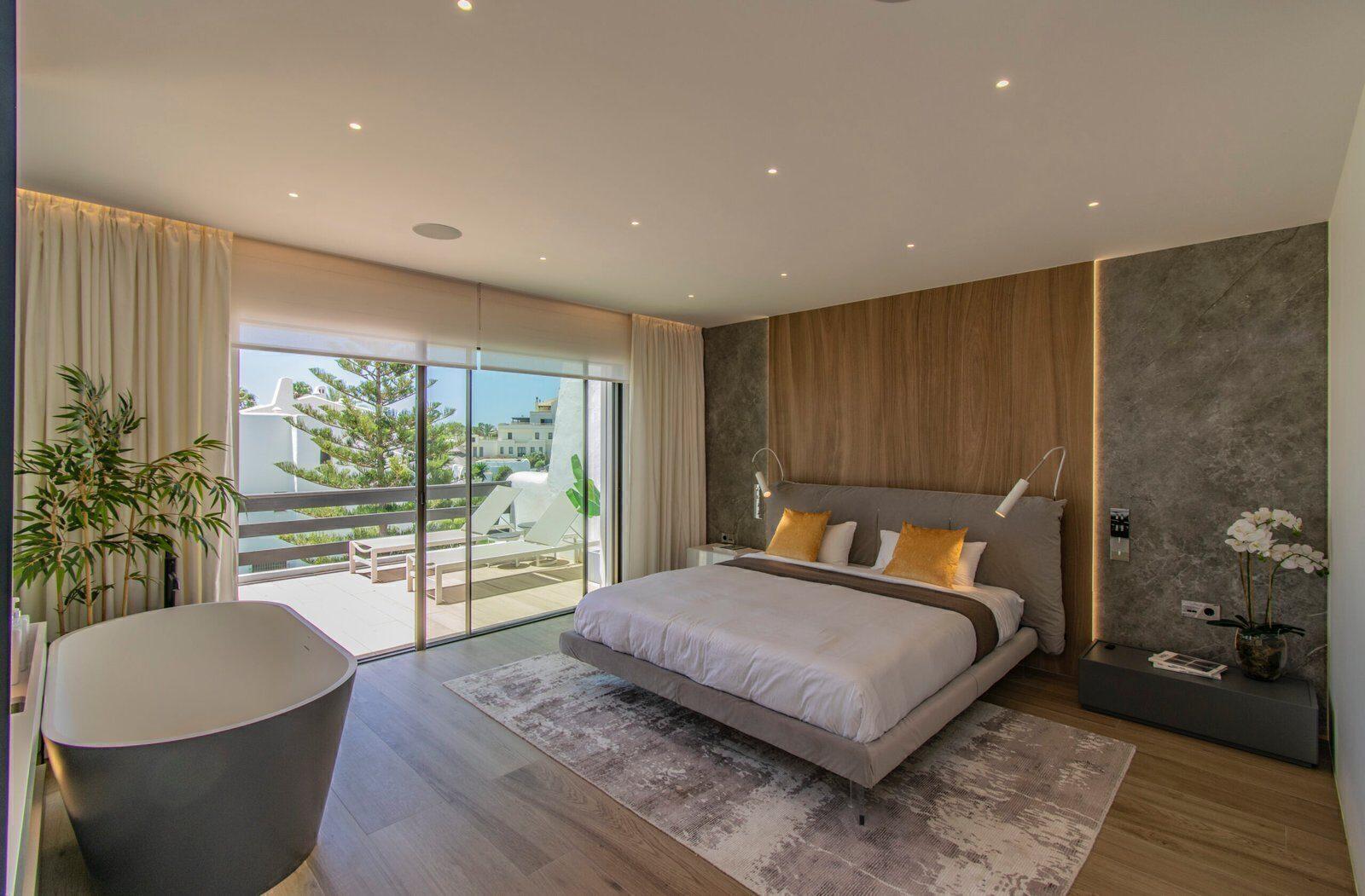 Casă cu 4 dormitoare pe malul mării în Golden Mile, Marbella 5