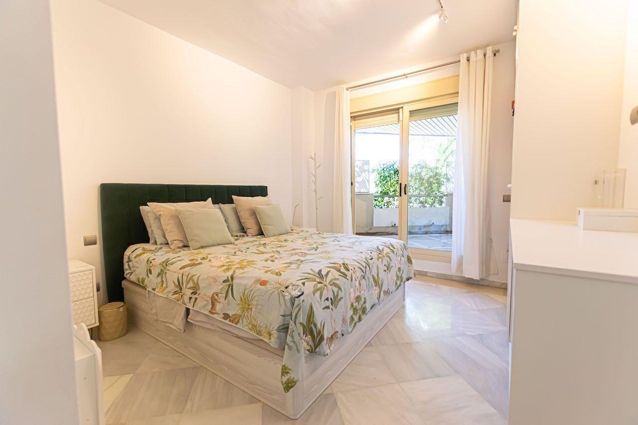 Parter spațios cu 4 dormitoare în Nueva Andalucia, Marbella 3