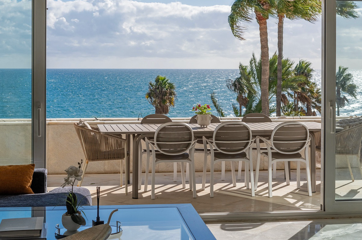 Penthouse duplex cu 3 dormitoare în Puerto Banus, Marbella