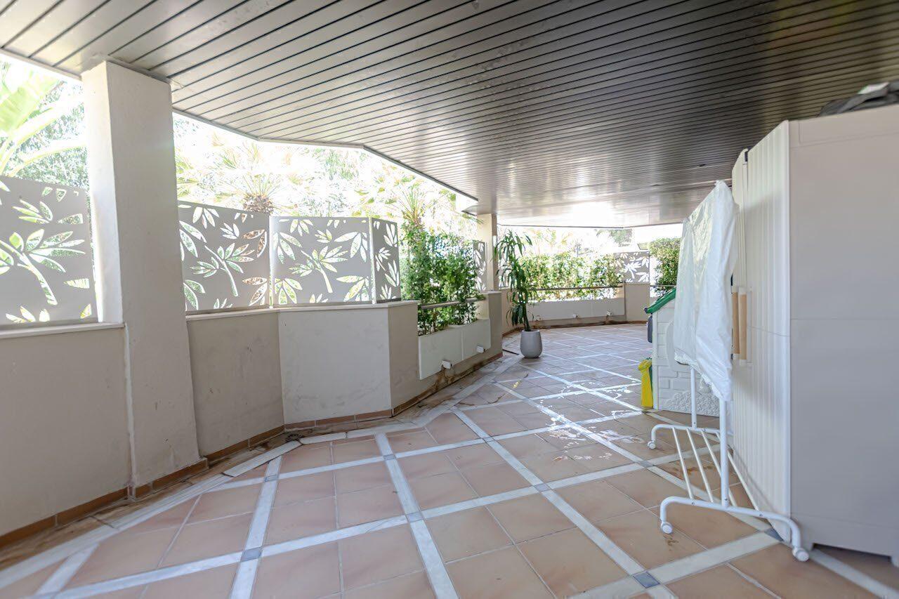 Parter spațios cu 4 dormitoare în Nueva Andalucia, Marbella 9