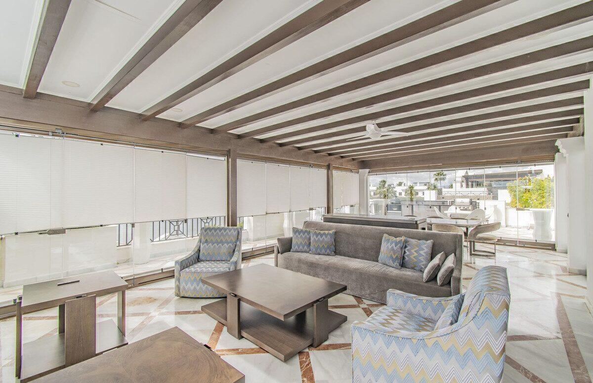Penthouse cu 5 dormitoare pe malul mării în Estepona 6