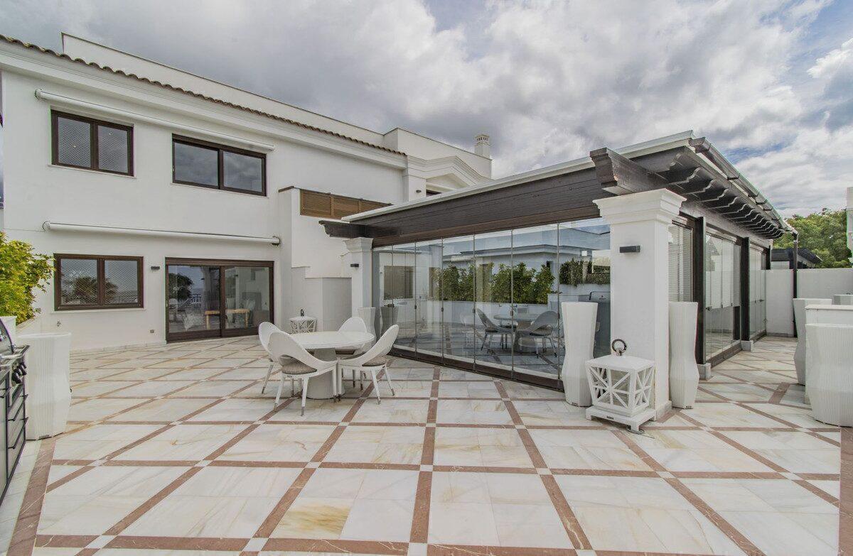 Penthouse cu 5 dormitoare pe malul mării în Estepona 14