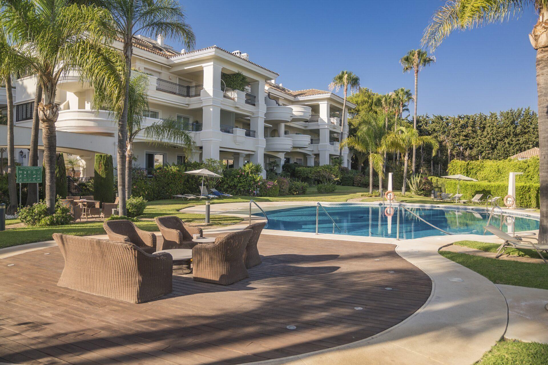 Apartament cu 3 dormitoare la parter în Altos Reales, Marbella