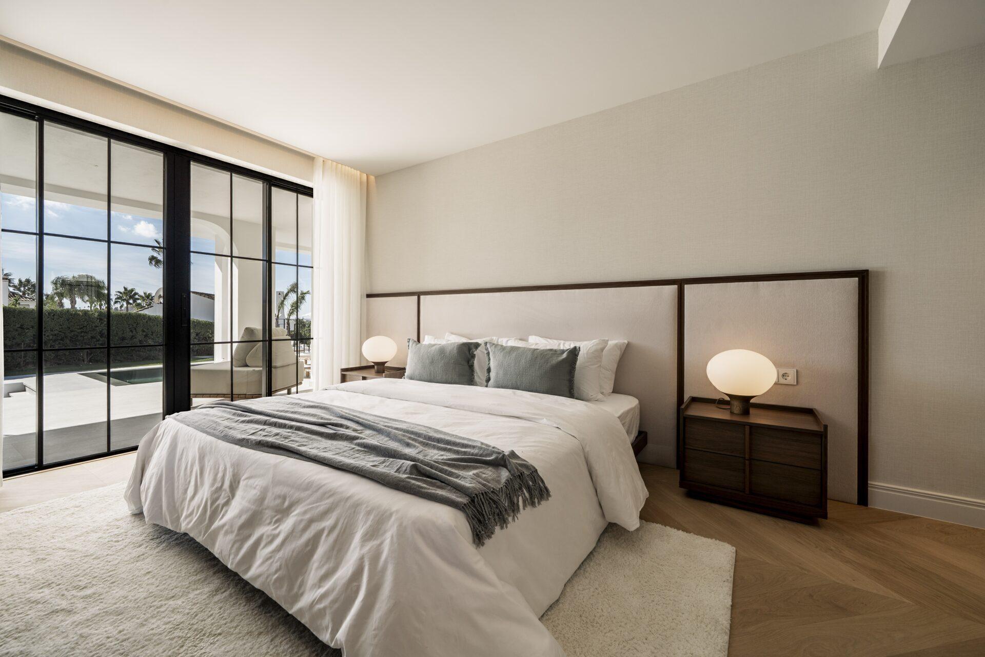 Vilă cu 5 dormitoare recent renovată în Nueva Andalucia 31