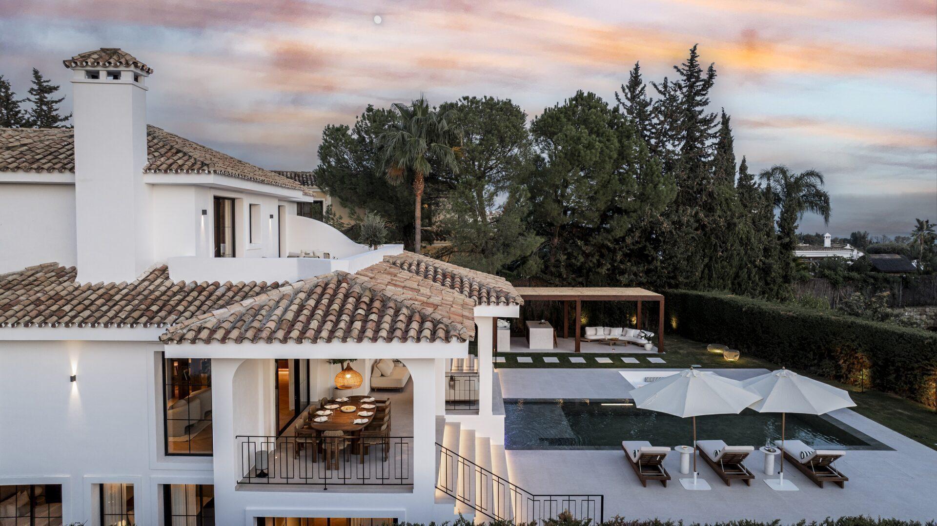 Vilă cu 5 dormitoare recent renovată în Nueva Andalucia 5