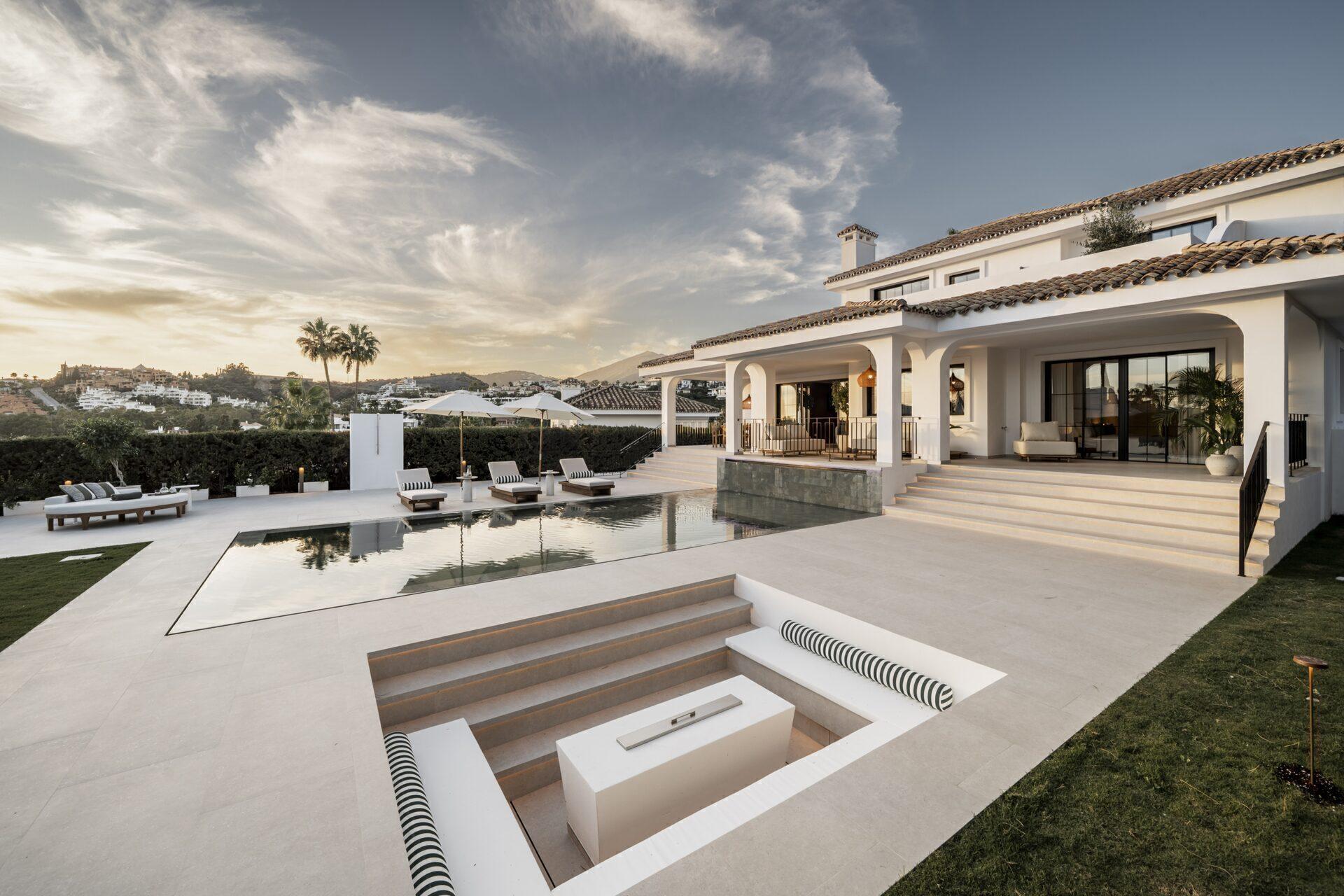 Vilă cu 5 dormitoare recent renovată în Nueva Andalucia 7