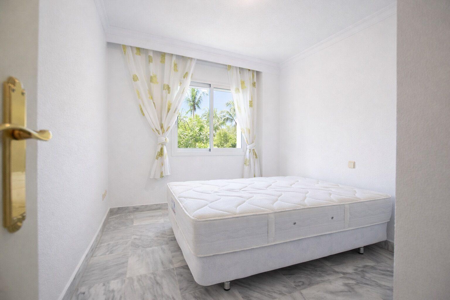 Apartament cu 2 dormitoare în Nueva Andalucia 10