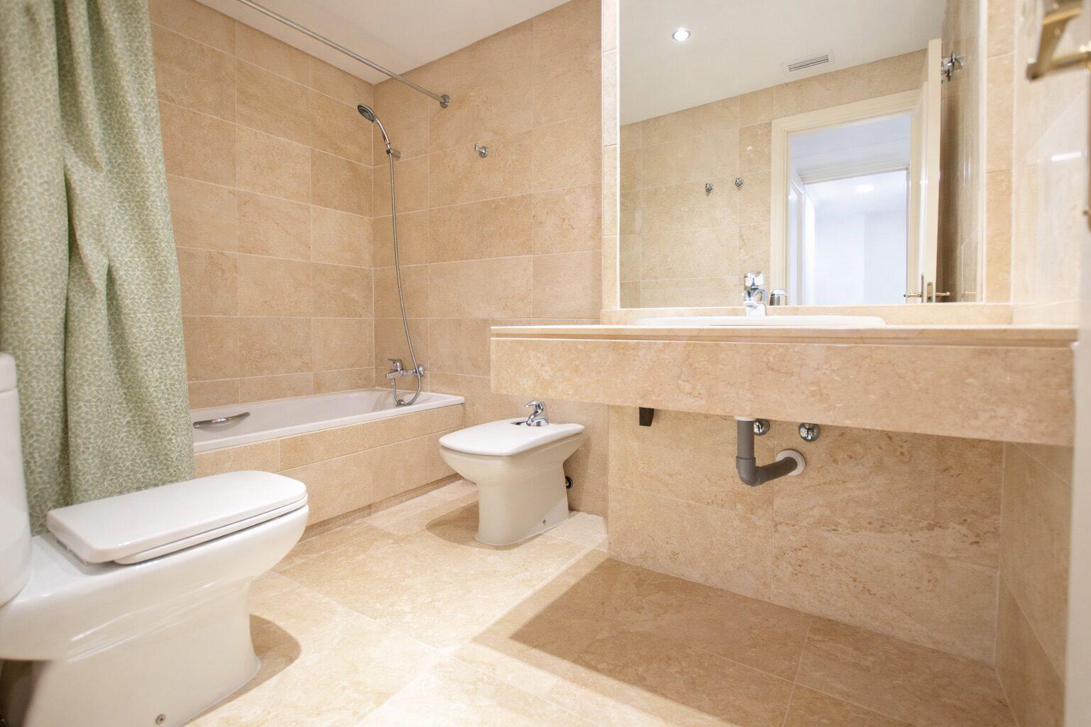 Apartament cu 2 dormitoare în Nueva Andalucia 14