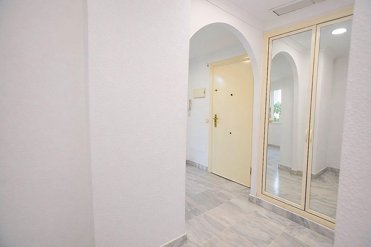 Apartament cu 2 dormitoare în Nueva Andalucia 16