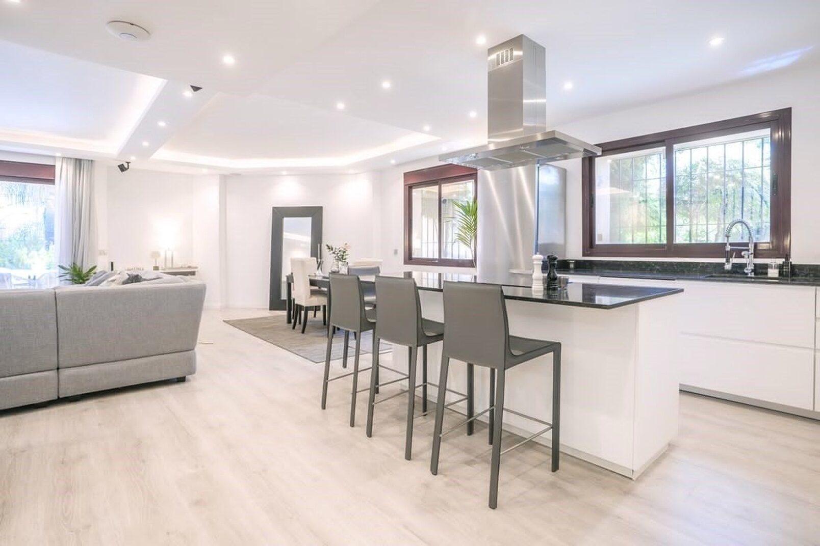 Vilă cu 4 dormitoare în Jardines de las Lomas