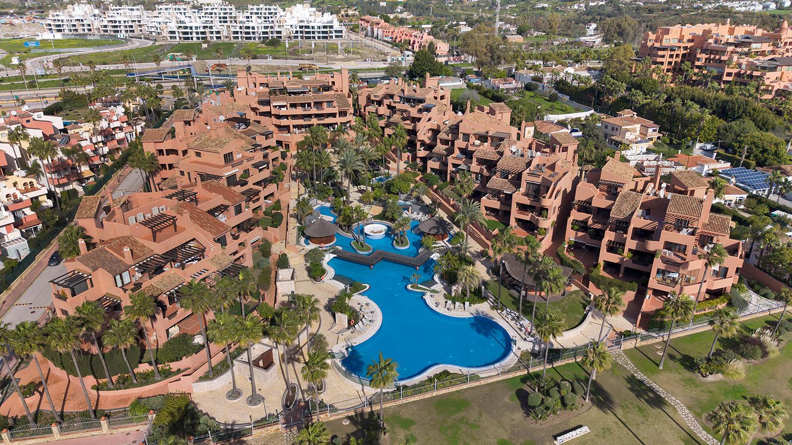 Apartament 2 dormitoare pe malul mării în Mar Azul, Estepona