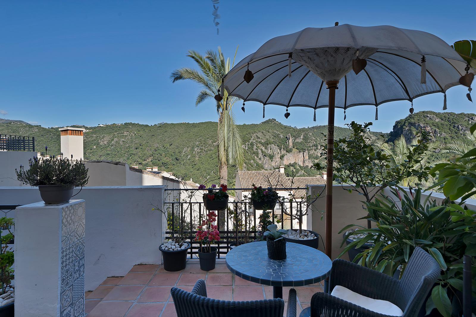 Townhouse cu 4 dormitoare în El Casar, Benahavis 13