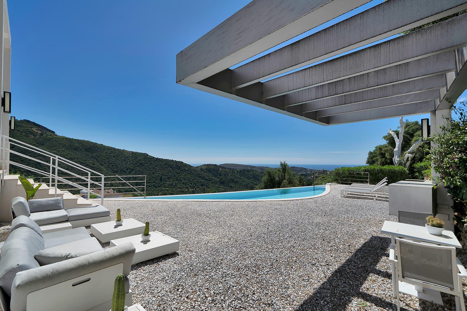 Vilă de lux cu 5 dormitoare în Monte Mayor 18