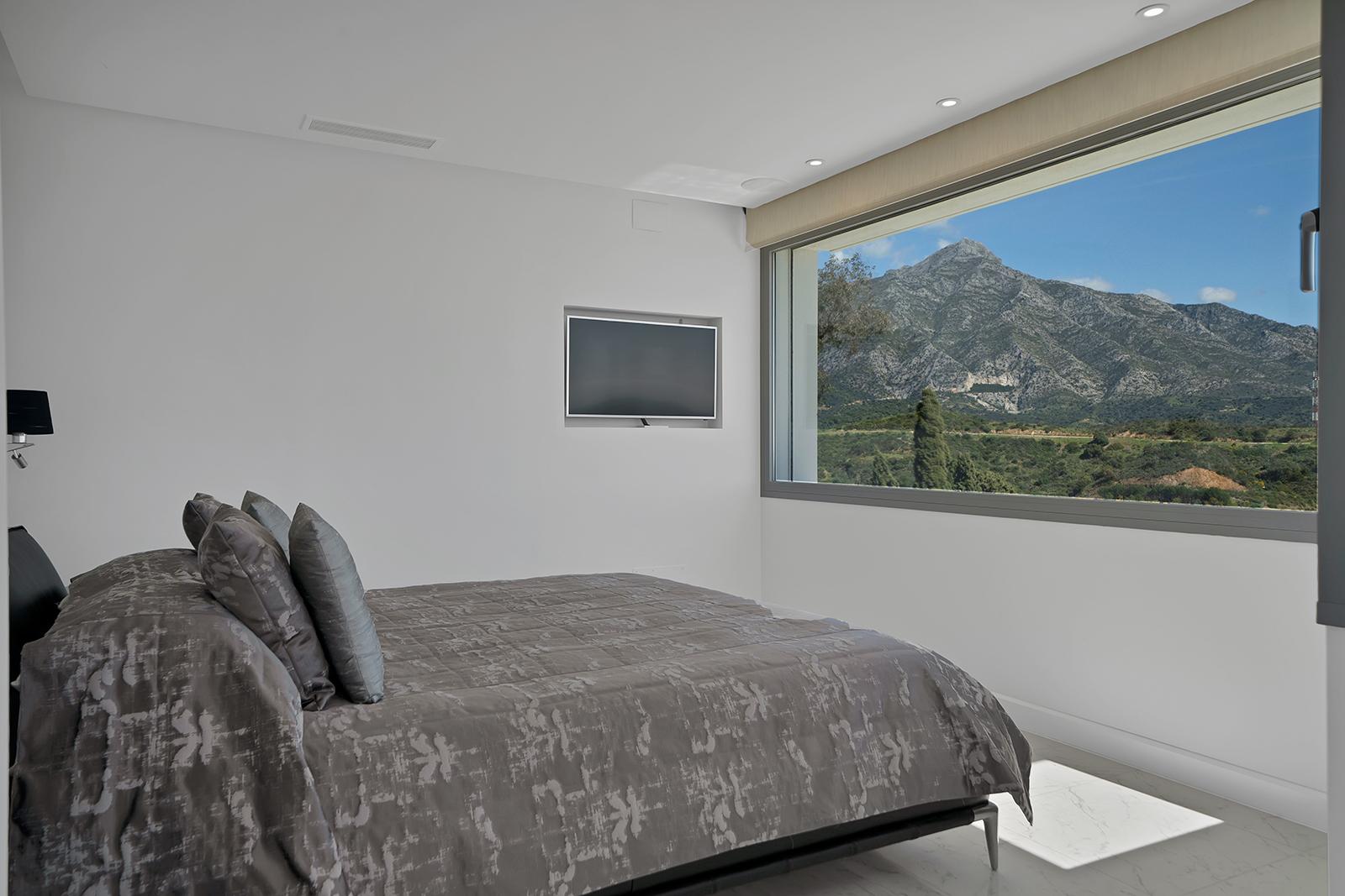 Vilă de 4 dormitoare în Las Lomas de Nueva Andalucía 13