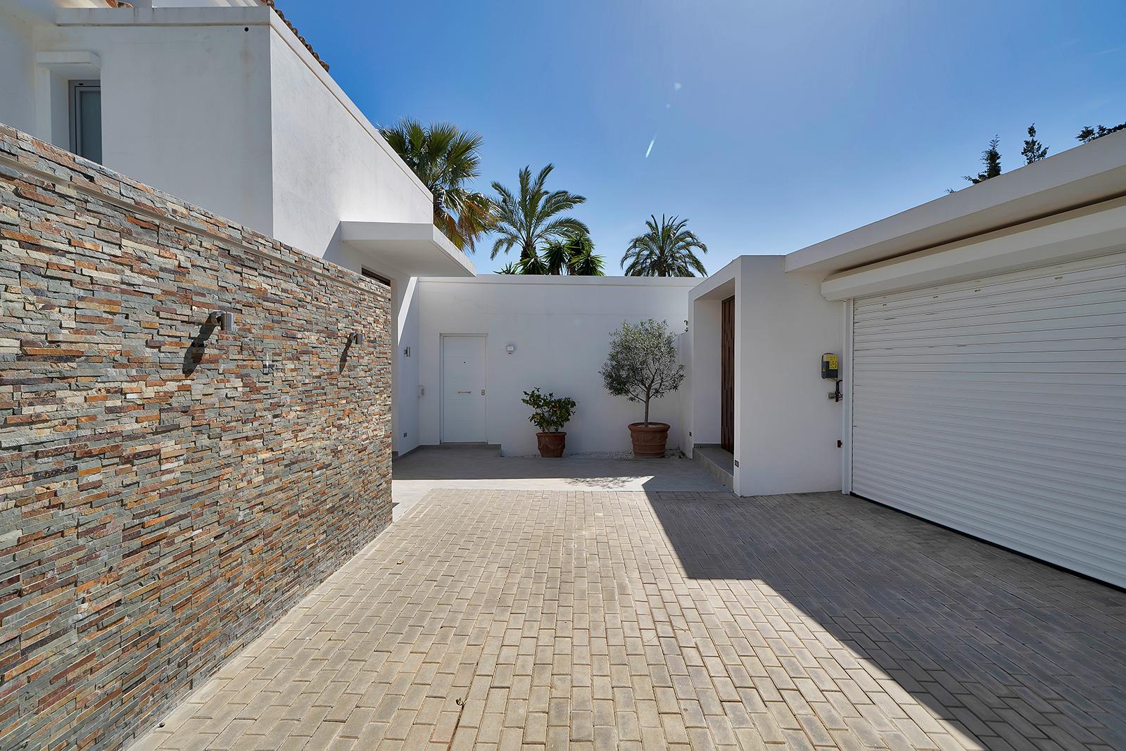 Vilă de 4 dormitoare în Las Lomas de Nueva Andalucía 25